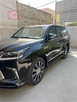 Lexus LX